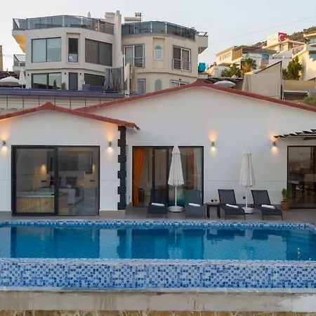 Ebru Ile Tatilin Keyfini Cikarin Otel Kalkan